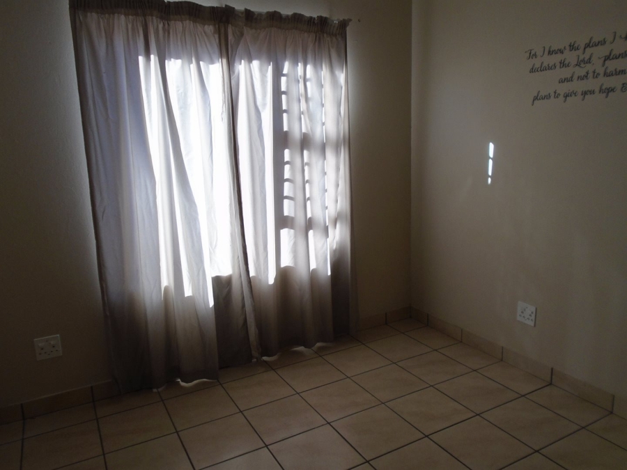 To Let 2 Bedroom Property for Rent in Potchefstroom South North West